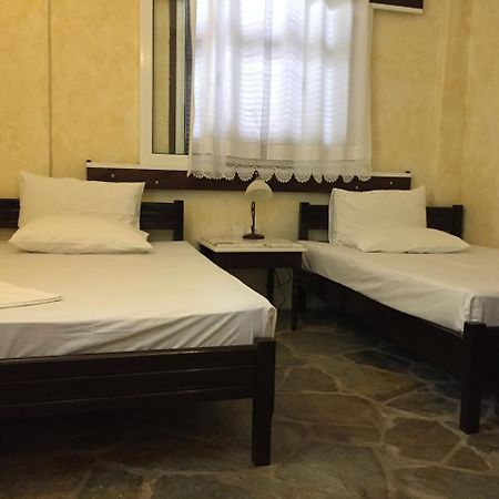 Sotiroulis Apartments Nea Mesagkala Exterior photo